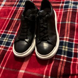 Alexander McQueen ,black , Size 7-8