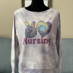 Sweatshirt Peace Love Nursing Design