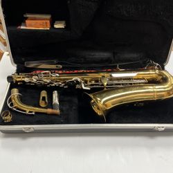 BUNDY II ALTO SAXAPHONE IN GOOD CONDITION, WITH CASE