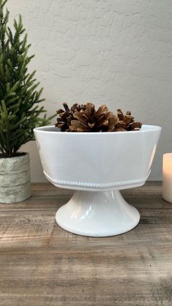 White Ceramic Pedestal Bowl / Planter (Palm Restaurant Collection)