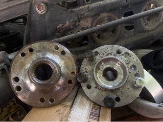 E36 rear wheel hubs