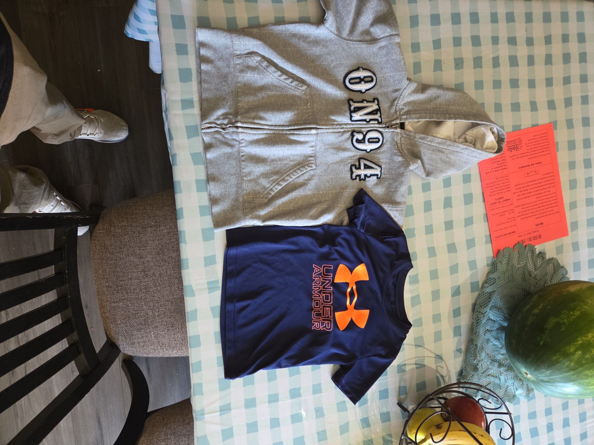 Under armor t shirt and hoodie size 4 yr