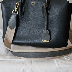 MCM Milla Medium Tote in Phantom Grey