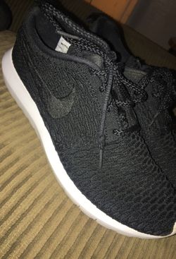 Nike shoes size 7.5