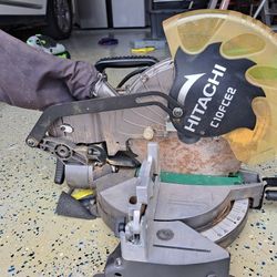 Hitachi  C 10FCE2 10 "Compund Miter Saw