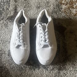 Women’s Sneakers