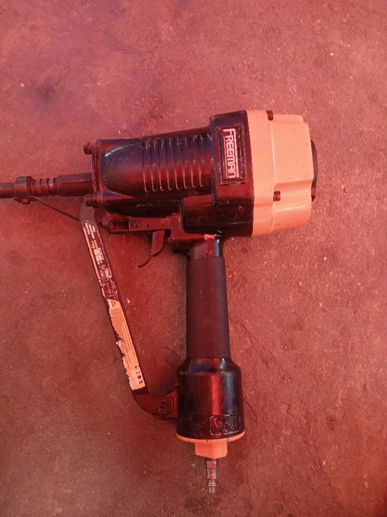 Pneumatic 3" Single Pin Concrete Nailer