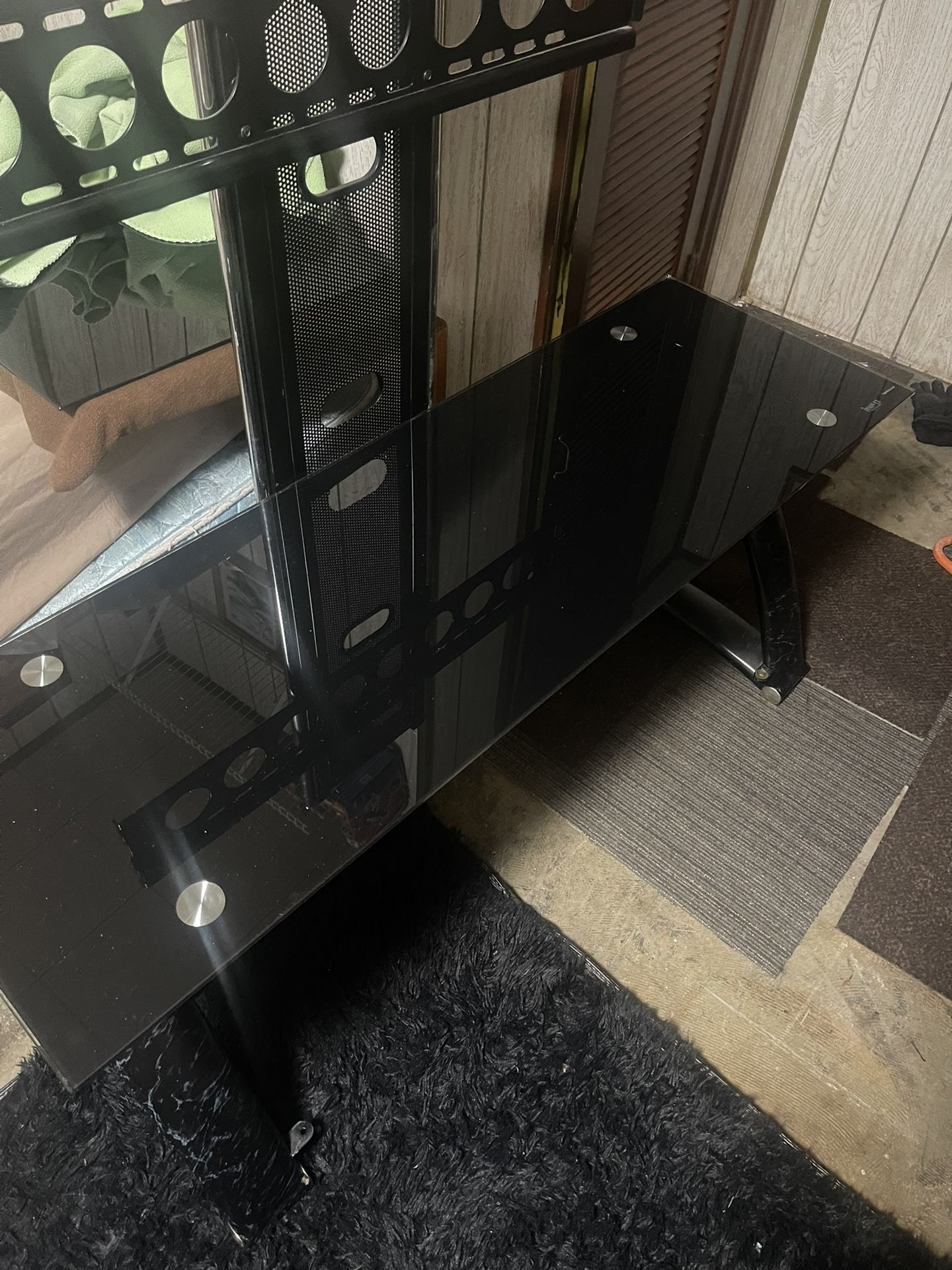 Hang Tv Stand