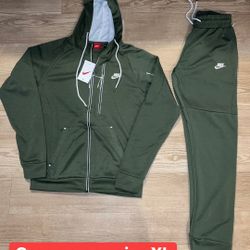 Green Men Nike Sweatsuits Size Xl 
