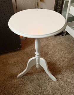 Solid Wood Accent Table – White – $40 OBO Vintage Piece