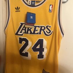 Brand New #24 Kobe Bryant Lakers Adidas Hardwood Classic jersey +2 length