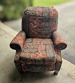 Reclining Chair (Brit Carter Signature Collection)