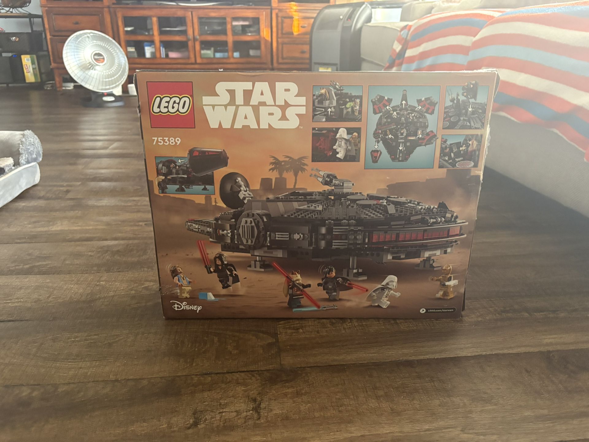 The Dark Falcon 75389 LEGO