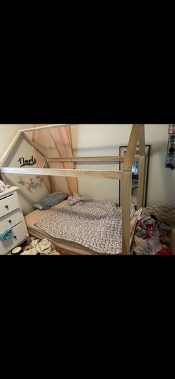 Montessori Twin House Bed Natural Wood. Made by purveyor 15 byRAD. No Mattress. Ready For Pick Up. Taken Apart