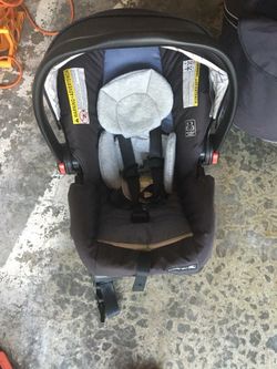 Graco snugride 35XL car seat & base
