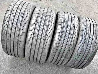 225/55/18 Hankook Selling a set of 4 tires in excellent condition 🫡
