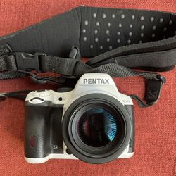 Mint Pentax DSLR K-50 White / Black Snow Trooper Body Only