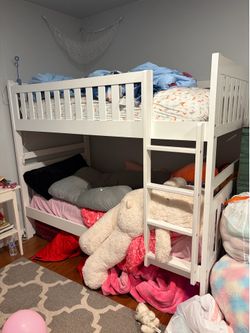 Bunkbed twin over twin