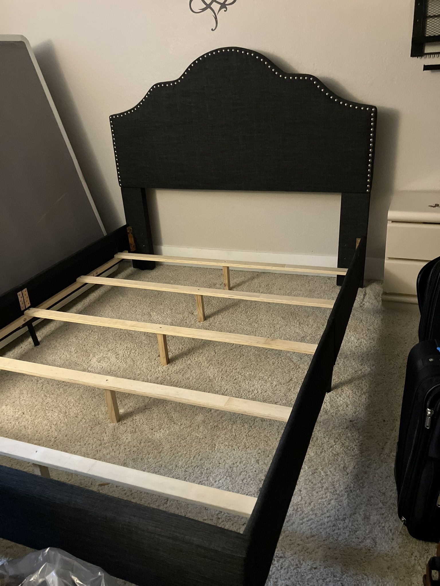 Head Board / Bed Frame 
