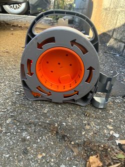 Retractable extension cord