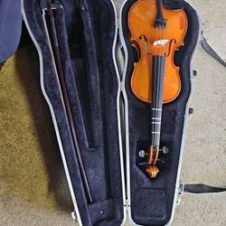 MTS PRODUCTS  1/2 Violin