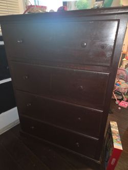 Dresser
