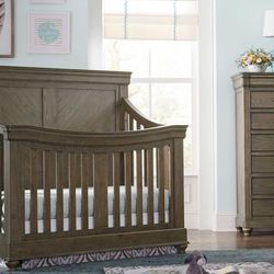 Bassett convertible Crib - Parker Edition  