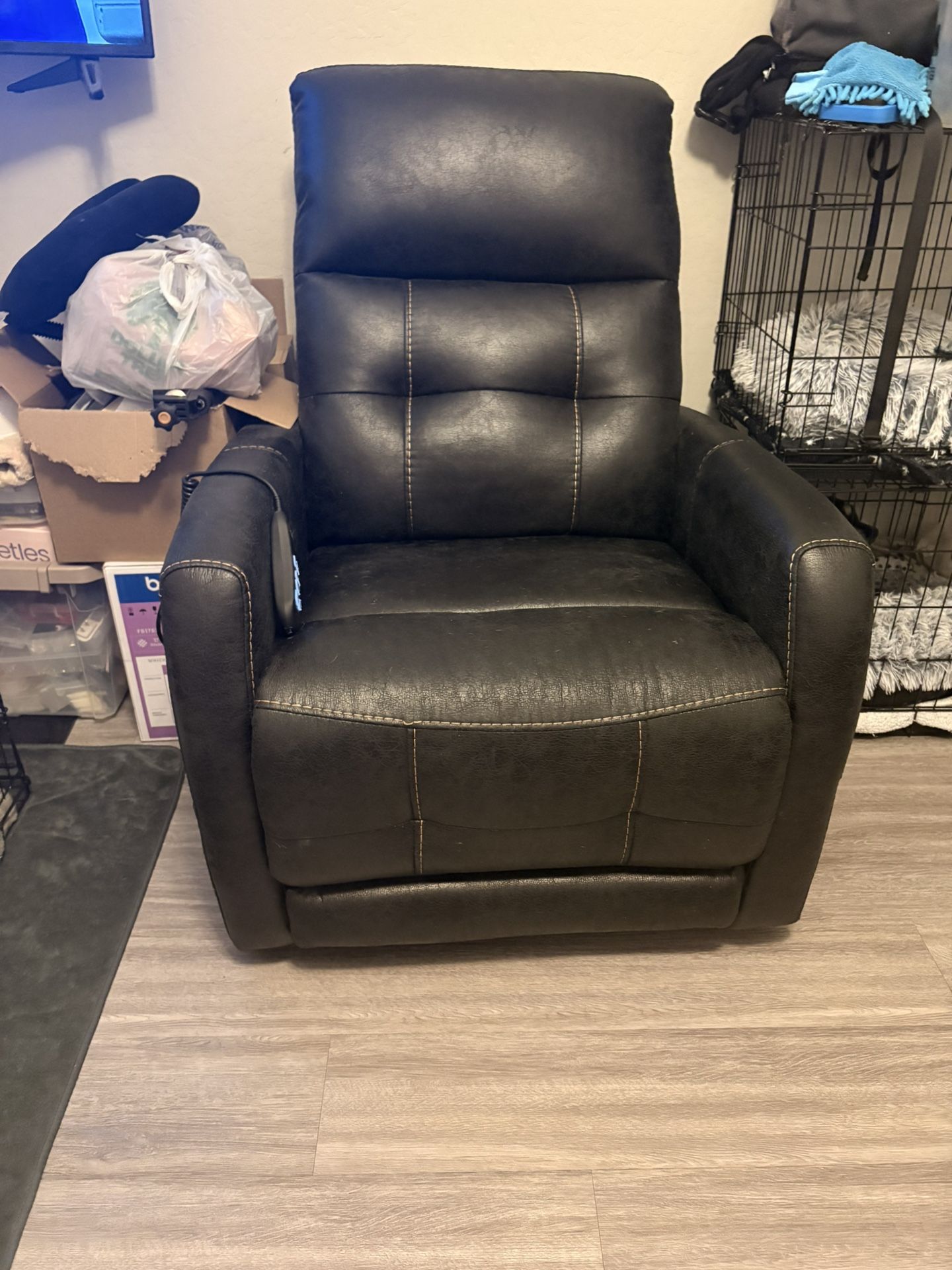 Recliner w/ Lumbar Support