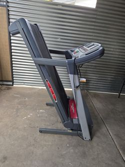 Proforn treadmill 490c good condition and work  good great