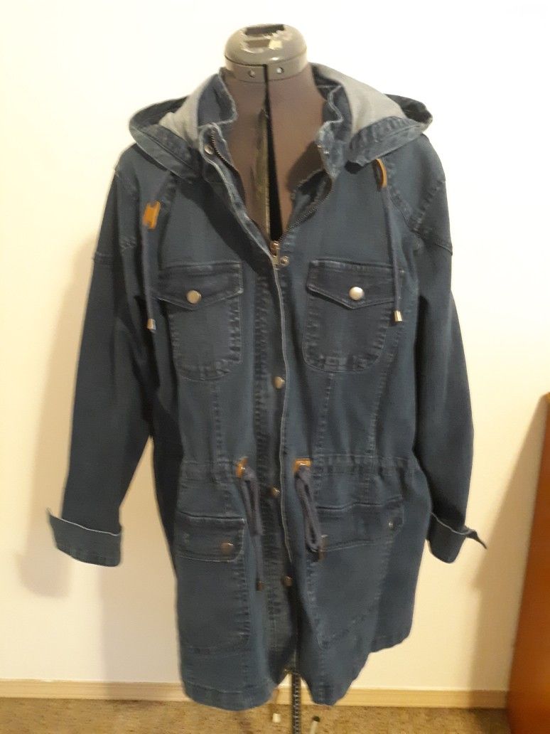 Jean Jacket.  New Look.. Size 3X ..fits 1X Nicely