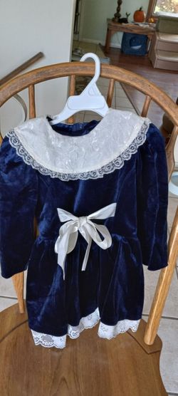 Girls size 4 midnight blue velveteen dress