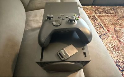 Xbox series x with 1TB expansion card