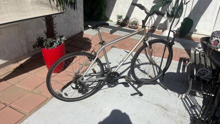 Giant Cypress ST Bike