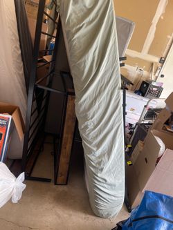 Full Bed w/Mattress included