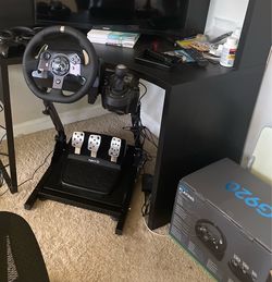 Logitech g920 wheel pedals shifter and stand