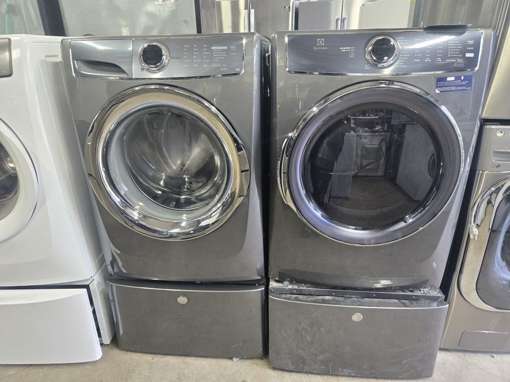 Electrolux Washer And Dryer Set Electric With Pedestal