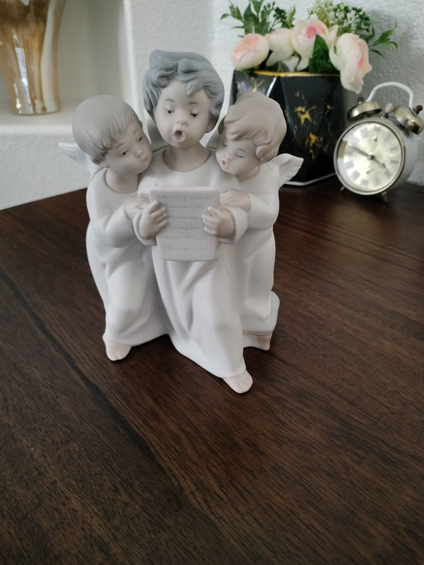 Lladro 7" Trio Of Singing Angels Porcelain Figurine Handmade By Fulgencio Garcio