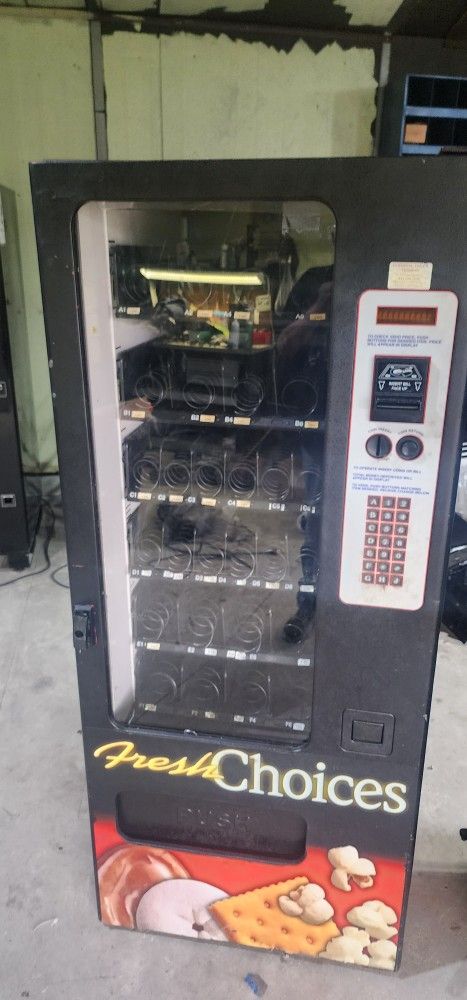 Snack Vending Machine 
