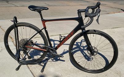 Giant Defy Advanced Custom Gravel Build (Shimano Drivetrain & Fulcrum Wheelset)