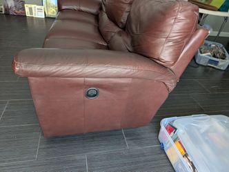 La-Z-Boy Reclining Sofa – Two Recliners + Middle Seat For sale: La-z- boy