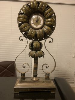 Metal Sunflower Clock