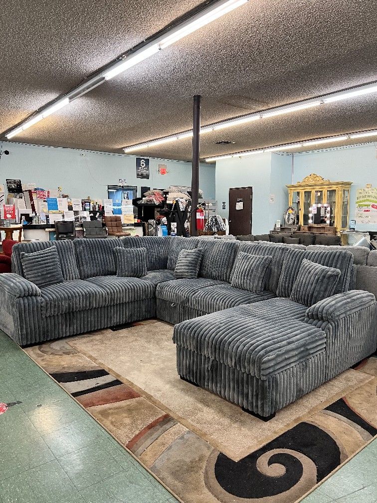🤩 Beautiful Grey Corduroy Sectional