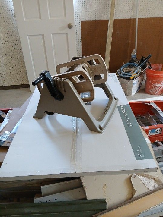 BRAND NEW SUNCAST HOSE REEL