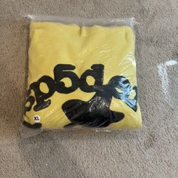 Yellow Sp5der Beluga Hooide