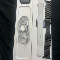 Apple Watch Series 8 45mm GPS 92% battery health