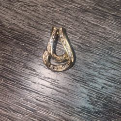 Diamond knot pendant