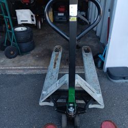 StrongWay 5500 Pallet Jack. 