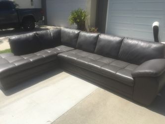 Sectional couch
