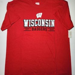 New Box Seat Clothing Co. Wisconsin Badgers T-Shirt Large