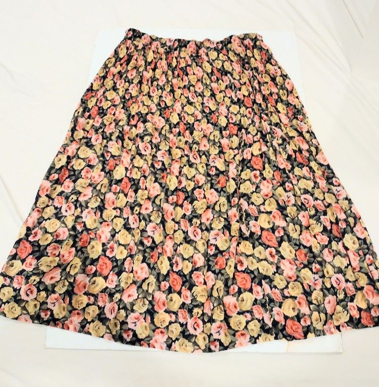 Floral Pleated A-line skirt
